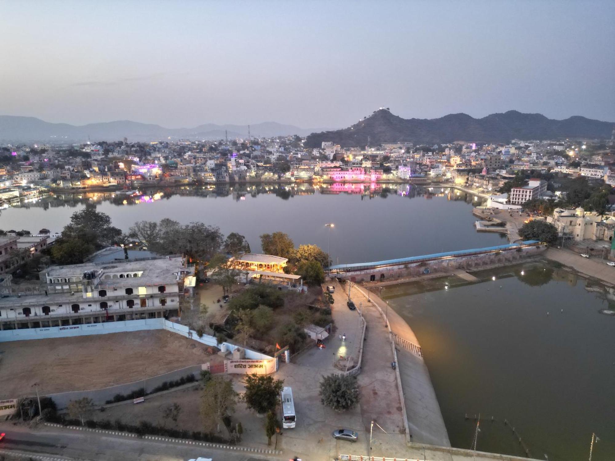 Hotel The Pushkar Flower Exterior photo