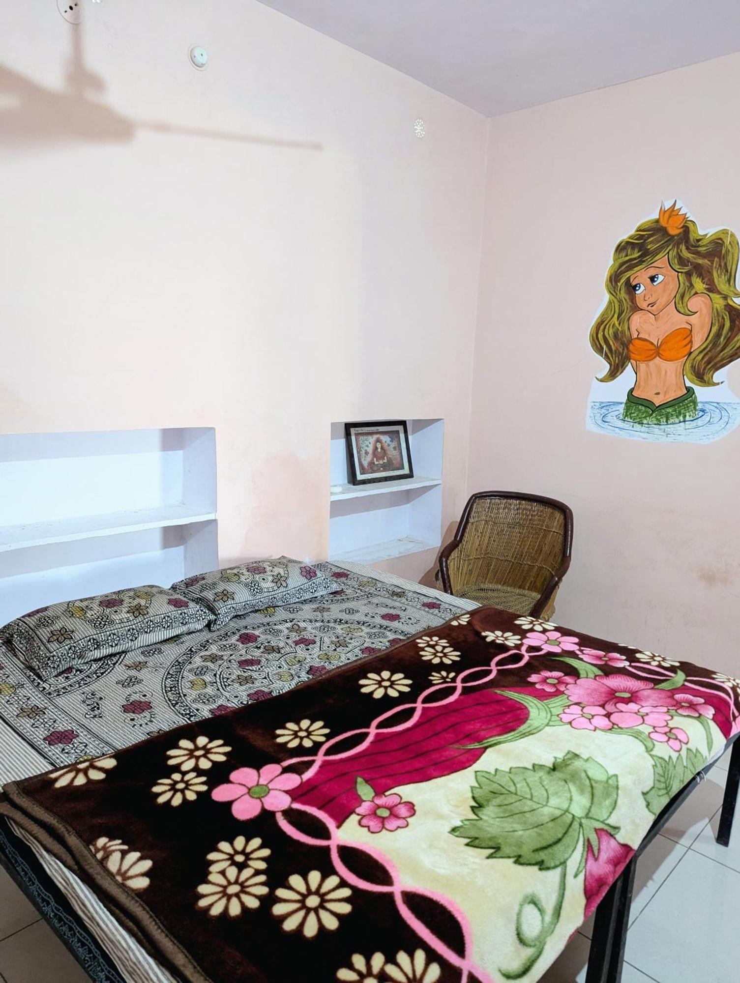 Hotel The Pushkar Flower Room photo